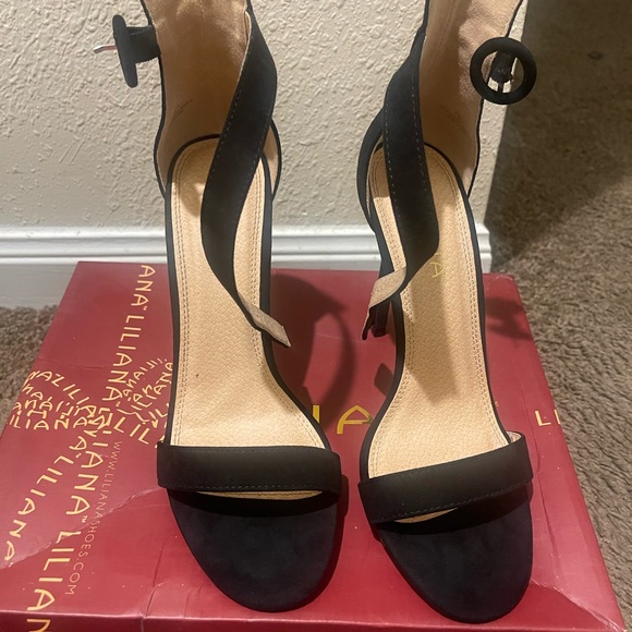 Black heeled sandals. Good condition. Worn once. - Picture 1 of 8